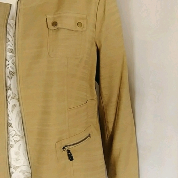 Safari Linen/Cotton Blazer by Dana Buchman - Picture 3 of 7